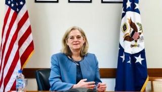 إلينا رومانسكي سفيرة الولايات المتحدة في العراق