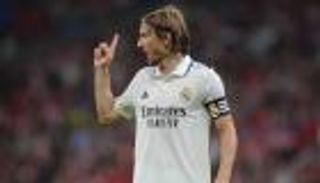 قبل الكلاسيكو.. مودريتش يبهر لاعبي ريال مدريد بهدف مذهل (فيديو)