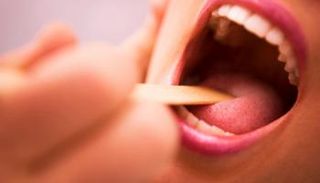 التدخين والكحول يزيد خطر سرطان الحلق - أرشيفية