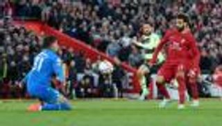 شاهد هدف محمد صلاح من المدرجات وتفاعل جماهير ليفربول (فيديو)