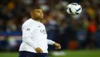 خرج عن صمته.. مبابي يعلن موقفه من مغادرة باريس سان جيرمان