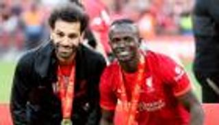 بلقاء خاطف.. هل يشعر ماني بالملل من سؤاله عن محمد صلاح؟ (فيديو)