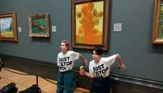 تلطيخ لوحة فان جوخ "عباد الشمس" 