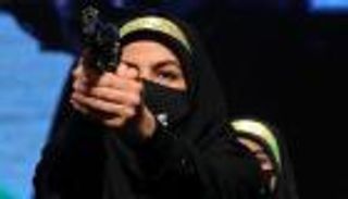 "الزينبيات".. كتيبة إيرانية نسائية لمواجهة "المشاغبات"