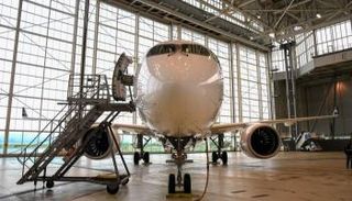 الطائرة إيرباص A220