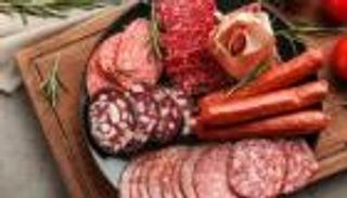 محقونة بمواد حفظ الجثث.. محل جزارة يبيع لحوم حمير بالجزائر