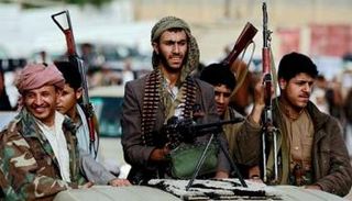 عناصر من مليشيات الحوثي الإرهابية- أرشيفية