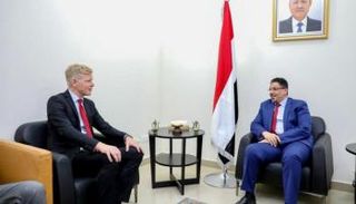 مبعوث اليمن الأممي هانس غروندبرغ خلال لقائه وزير الخارجية اليمني 