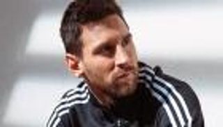 خجل ميسي.. "العيب" الذي تسبب في أطول رعاية بالعالم