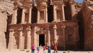 6 أماكن سیاحیة في الأردن للأطفال رائعة