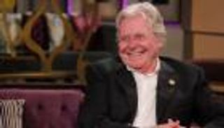 حسين فهمي.. "ابن الأكابر" تزوج 6 مرات وندم على هذه الأفلام