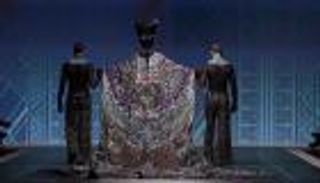 مايكل سينكو يجلب عظمة الحضارة الفرعونية لأسبوع الموضة في دبي (صور)