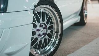 إطارات السيارات