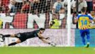  بـ"إنقاذ تاريخي".. ياسين بونو يصفع منتقديه في ليلة النجاة (فيديو)