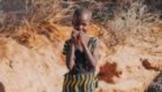 تغير المناخ.. مليار طفل عبر العالم في "قلب" الخطر