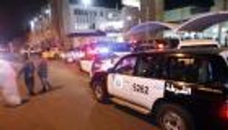 ضبط شخص يسرق مركبات المصلين أثناء تواجدهم داخل المسجد بالكويت