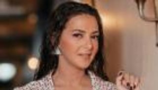 دنيا سمير غانم تغازل الجمهور بأولى تجاربها المسرحية.. "آنستونا"