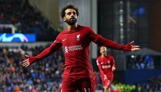 محمد صلاح يحتفل بأحد أهدافه