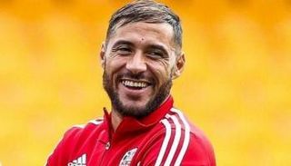 النجم الجزائري يوسف بلايلي 