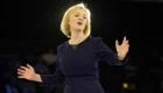 بريطانيا وهشاشة المؤسسات.. أزمات قيادة وثقة تهدد مستقبل تراس