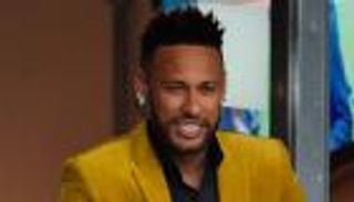 مبلغ متواضع.. كم تبلغ ثروة البرازيلي نيمار؟