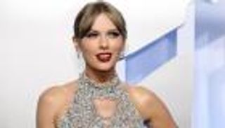 Midnight 2022.. ألبوم تايلور سويفت العاشر يعطل "سبوتيفاي"