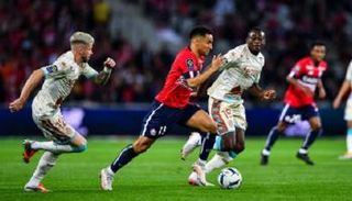 آدم وناس من المباراة