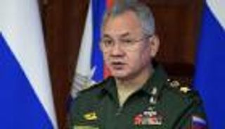 تحذير من "قنبلة قذرة".. شويغو يطير من باريس إلى لندن عبر الأثير