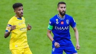 سلمان الفرج بقميص الهلال ضد النصر