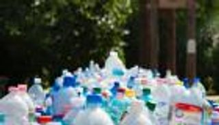 هل إعادة تدوير البلاستيك لا تزال وهما؟.. مؤسسة دولية تجيب