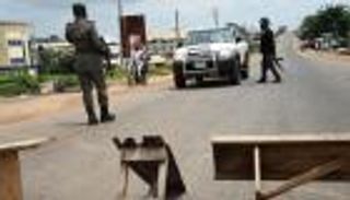 تحذيرات أمريكية بريطانية من "هجوم إرهابي" في نيجيريا.. واشنطن تسحب دبلوماسييها