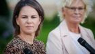 وزيرتا دفاع وخارجية ألمانيا تضغطان من أجل أوكرانيا.. دعم السلاح