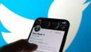 "إيلون ماسك" ينجز صفقة شراء تويتر في هذا اليوم.. "العصفور الأزرق" يستقر