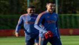 هل عاد معتذرا؟.. كواليس عفو مانشستر يونايتد عن كريستيانو رونالدو (فيديو)