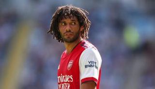 محمد النني لاعب وسط أرسنال