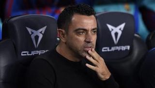 تشافي هيرنانديز مدرب برشلونة