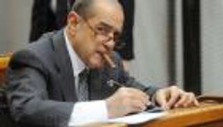 وفاة فريد الديب محامي الرئيس المصري الراحل حسني مبارك