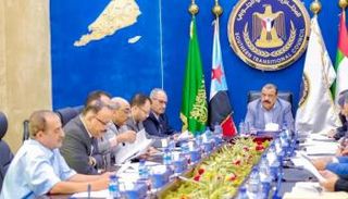 جانب من اجتماع المجلس الانتقالي