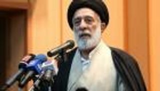 "مطالبهم محقة".. تحذير من شقيق خامنئي للنظام الإيراني