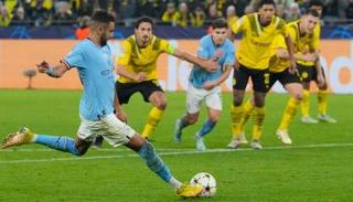 ركلة جزاء محرز أمام دورتموند