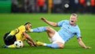 هالاند "يعرج" ويثير فزع جماهير مانشستر سيتي (فيديو)