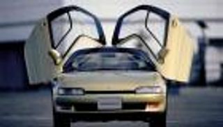 أجنحة الفراشة.. قصة 4 سيارات تتزين بالأبواب الطائرة (صور)