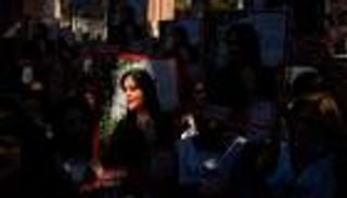 أربعينية مهسا أميني.. هجوم داعشي واحتجاجات وقطع للإنترنت