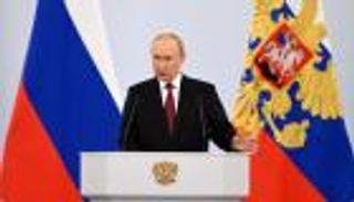 "القنبلة القذرة".. موسكو ترد بمناورات نووية وكييف تنفي