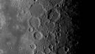 القمر بعدسة "لوسي".. حفر وبركان وسهول