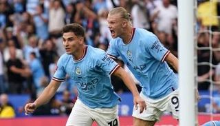 إيرلينج هالاند وجوليان ألفاريز