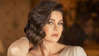 الفنانة يسرا اللوزي
