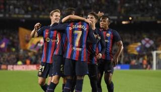 موعد مباراة فالنسيا وبرشلونة في الدوري الإسباني والقنوات الناقلة