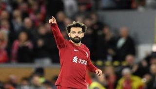 محمد صلاح نجم ليفربول يحتفل بهدفه ضد ليدز