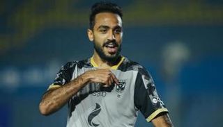 محمود عبدالمنعم كهربا لاعب الأهلي المصري